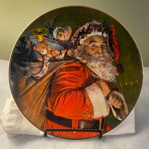 Vintage Avon Christmas 1987 Decorative Plate